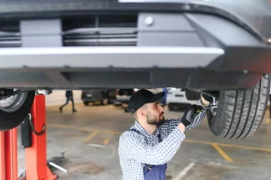 Diferencias entre un taller de chapa y pintura y un taller de mecánica: Guía práctica para conductores