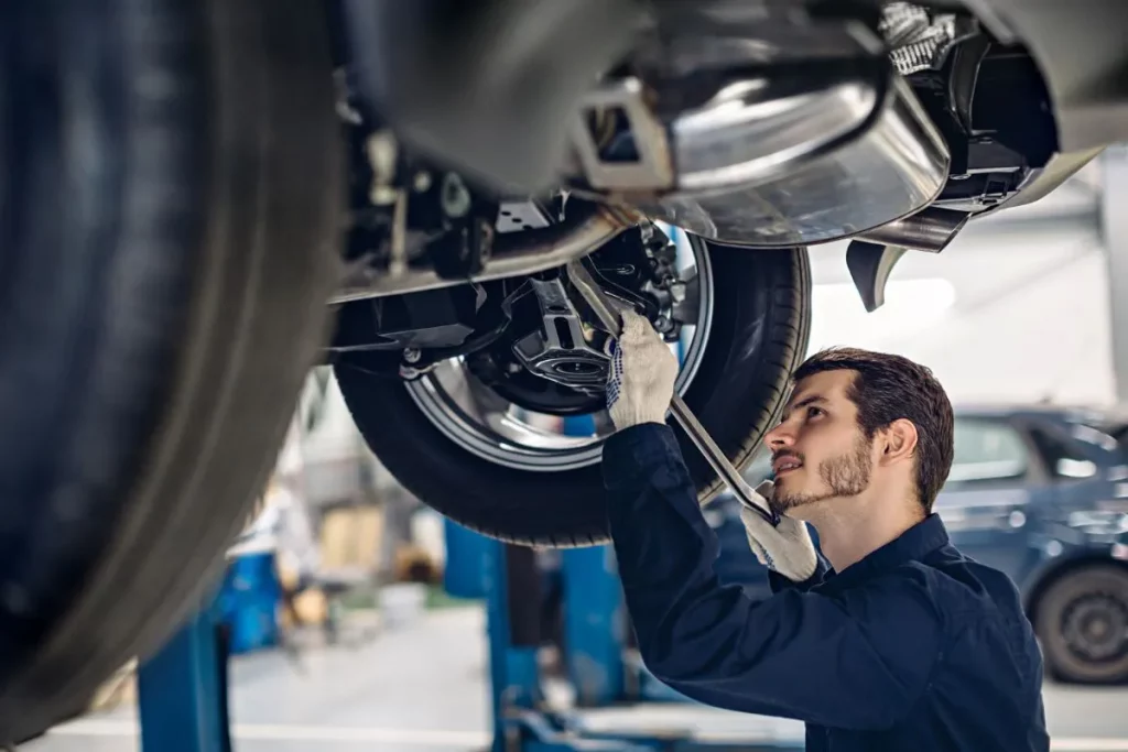 Reparar tu coche: cuándo hacerlo, cuánto cuesta y cómo evitar averías mayores